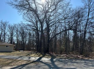 7 Fisher Woods Rd, Indian River, MI 49749