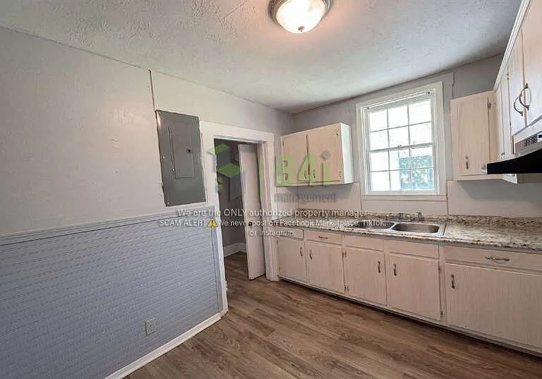 1111 Henry Ave — Photo 5
