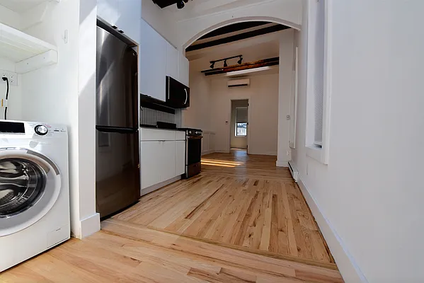 Rented by Nolita Group | media 12