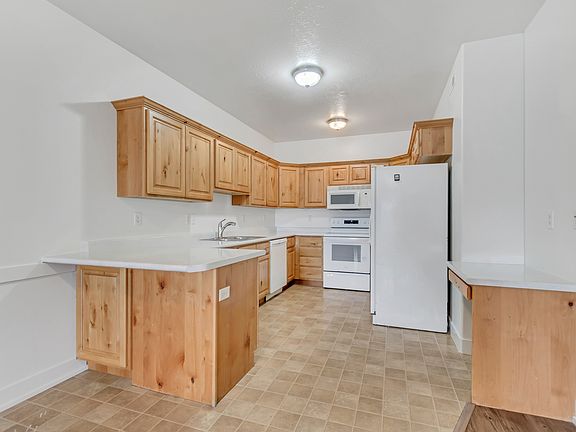 3rd image of 397 S State St APT 33