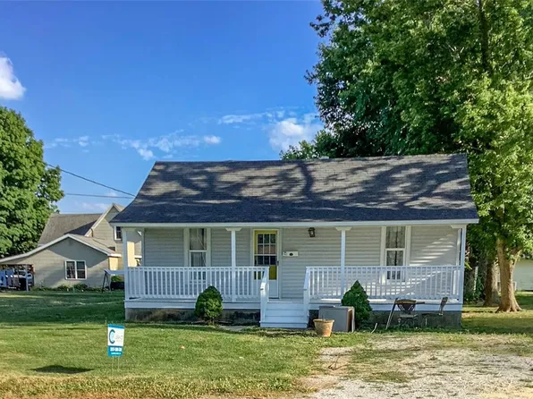 815 W Monroe St, Sullivan, IL 61951