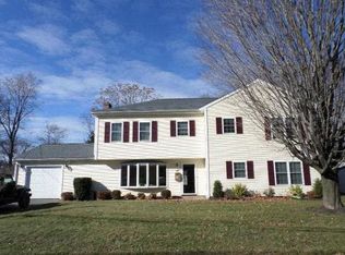 27 Hemlock Dr, Natick, MA 01760