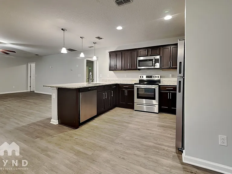 7352 Townsend Village Ln — Photo 6