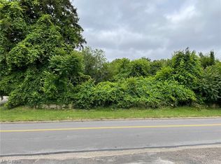 945 Highland Ave, Cambridge, OH 43725