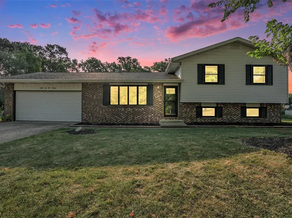 52220 Country Acres Dr, Elkhart, IN 46514