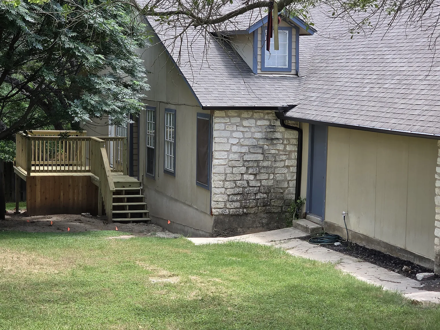 2 bed, 1000 sqft, $1,550 — Photo 3