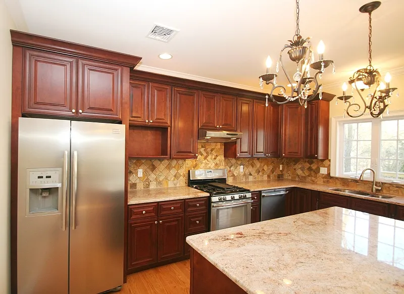 161 Maple St photo 1