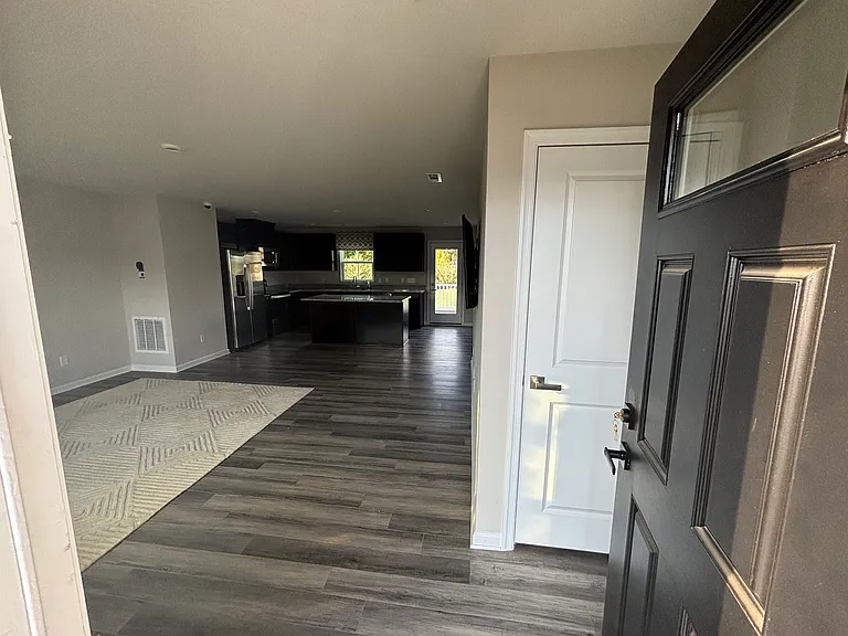 1703 Quail Run Way — Photo 3
