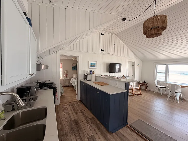 Open Kitchen & Living Area