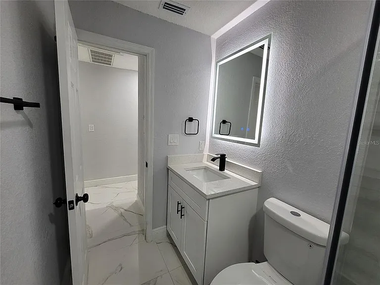 7813 Lakeshore Dr #B — Photo 10