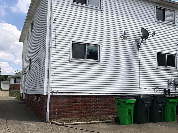 2nd image of 4960 E 90th St