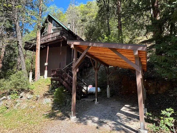 5186 River Ave, Dunsmuir, CA 96025