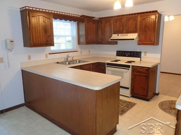 3rd image of 2644 Granada Ln