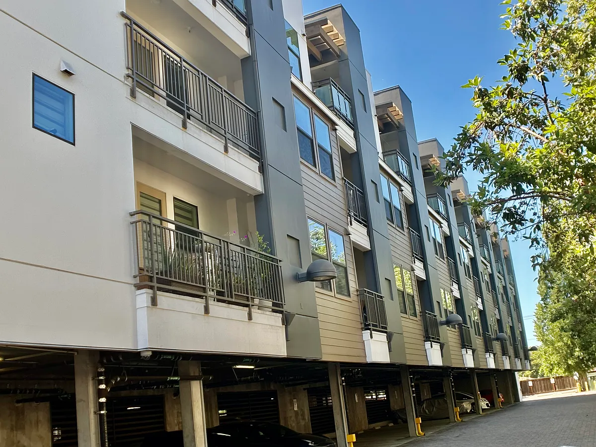 Building Photo - 2585 El Camino Real #307