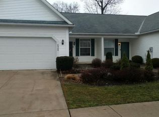 6908 Cottage Cir, North Ridgeville, OH 44039