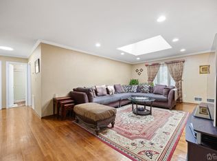 49 Kensington Ave, Old Bridge, NJ 08857