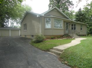 2239 Palatine Rd, Inverness, IL 60067