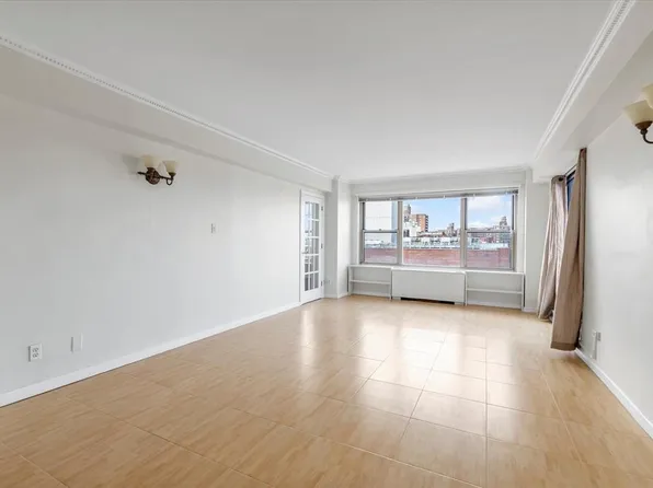 107-40 Queens Boulevard image 5 of 18