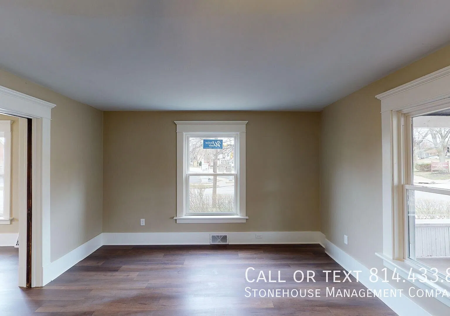 Beautifully renovated Single Family Home across from Washington Park — Photo 4