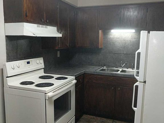 3rd image of 1560 Willis Ave APT 1C