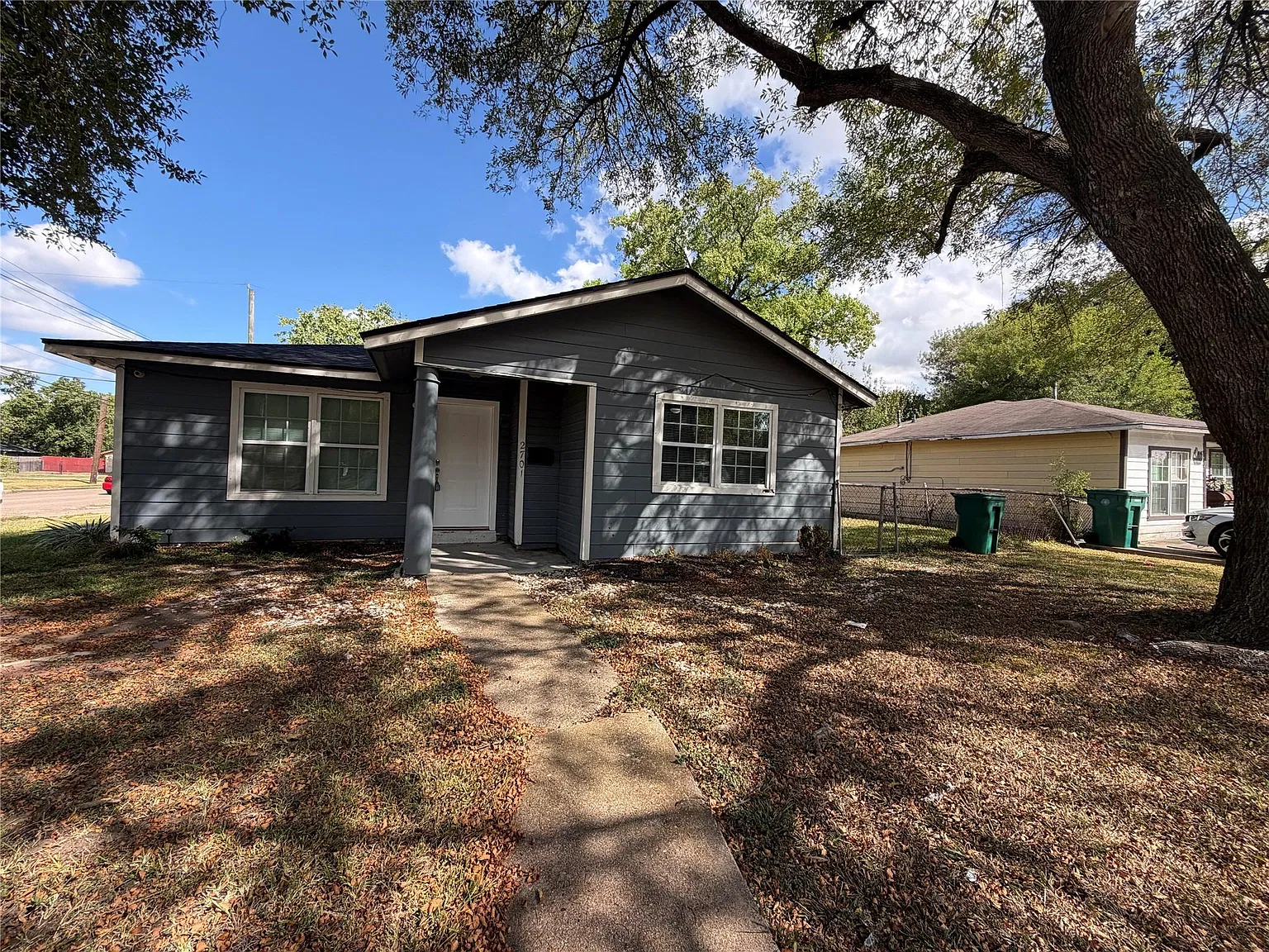 3 bed, 1.0 bath, $1,700 — Photo 1