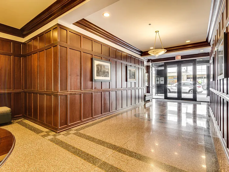 33 W Huron St #305 — Photo 4