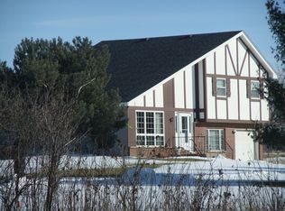 2550 Scenic Rd, Richfield, WI 53076