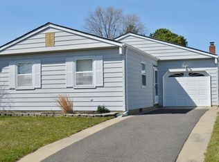 35 Togo Rd, Toms River, NJ 08757