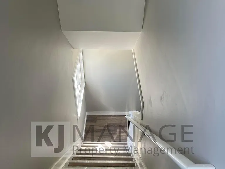 32443 Muskegon Ct — Photo 9