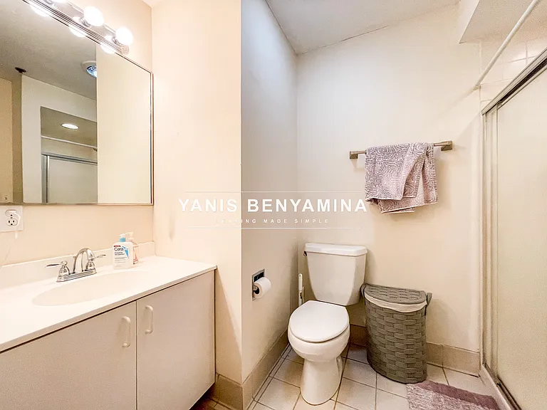 4 Davis Ave #3A — Photo 3
