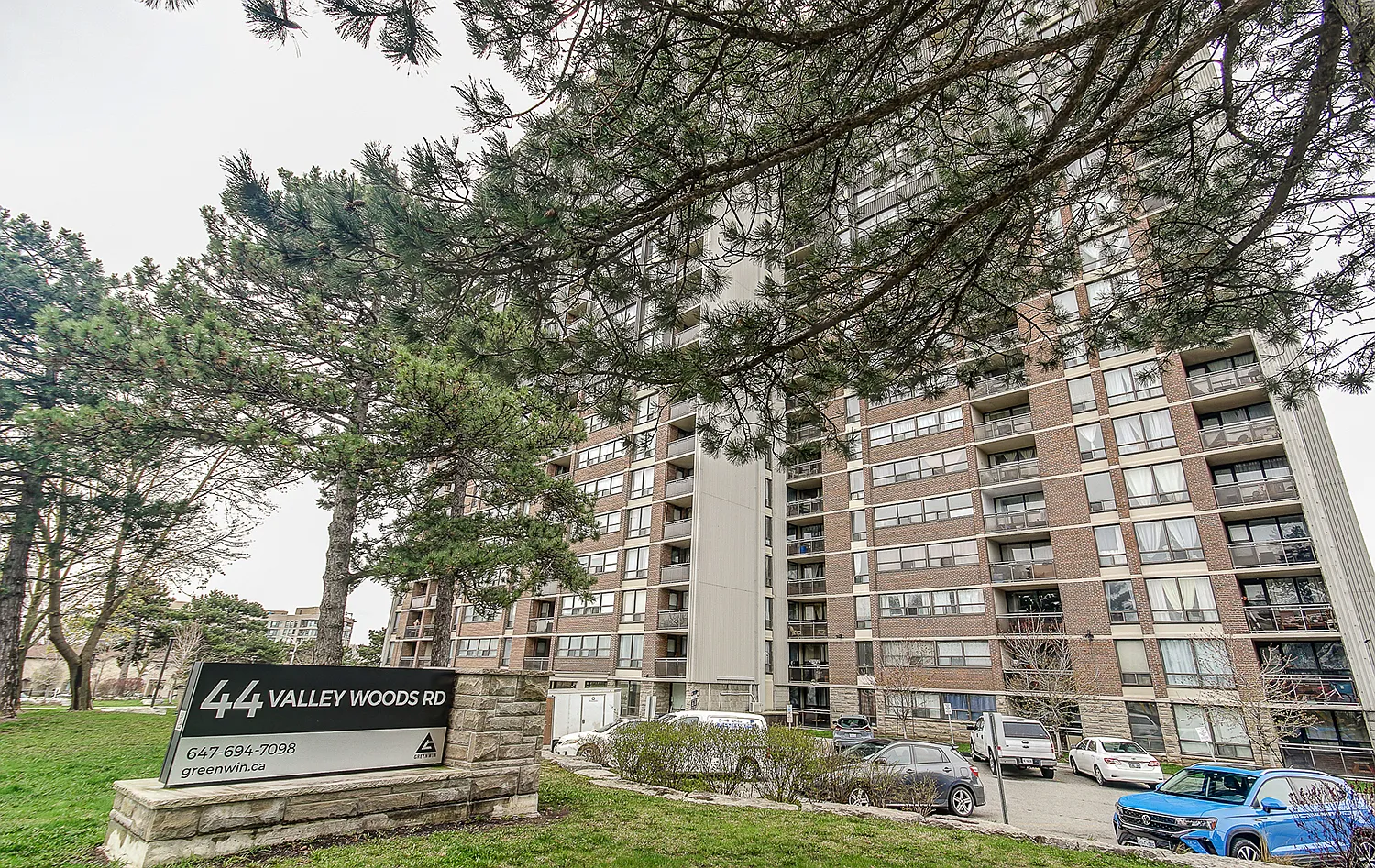 44 Valley Woods Rd. — Photo 2