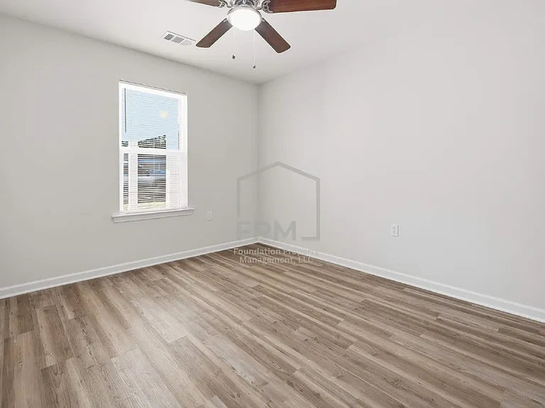 349 N Worthington Dr — Photo 15