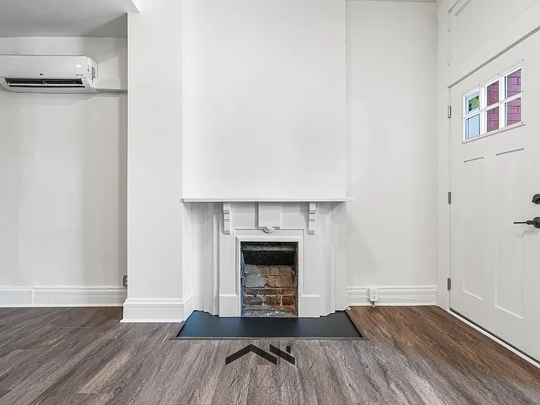 427 Whiteman St #1 — Photo 5