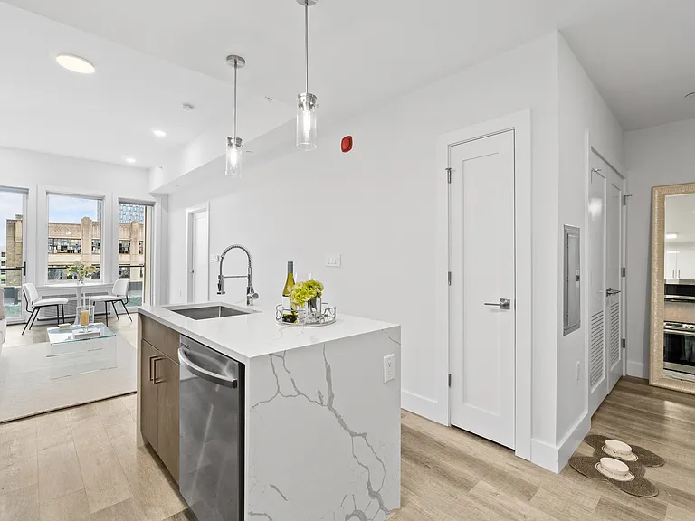 313 Pine St — Photo 32