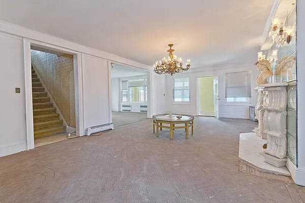 Sold by Fillmore | media 4