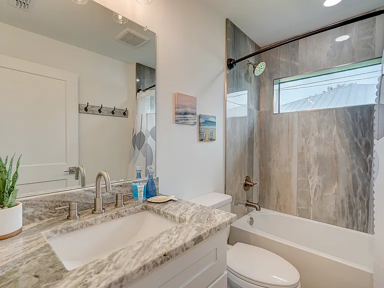 SW 11th Ct — Photo 11