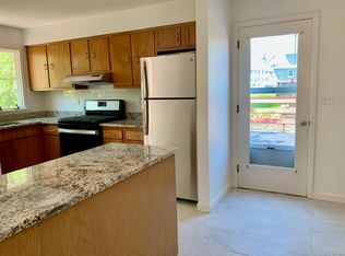 9 Pine Orchard Rd, Branford, CT 06405