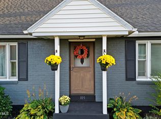 105 Lake Dr, Schenectady, NY 12306