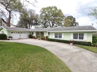3510 River Grove Dr, Tampa, FL 33610