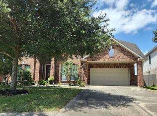 128 Fairport Ct, Dickinson, TX 77539