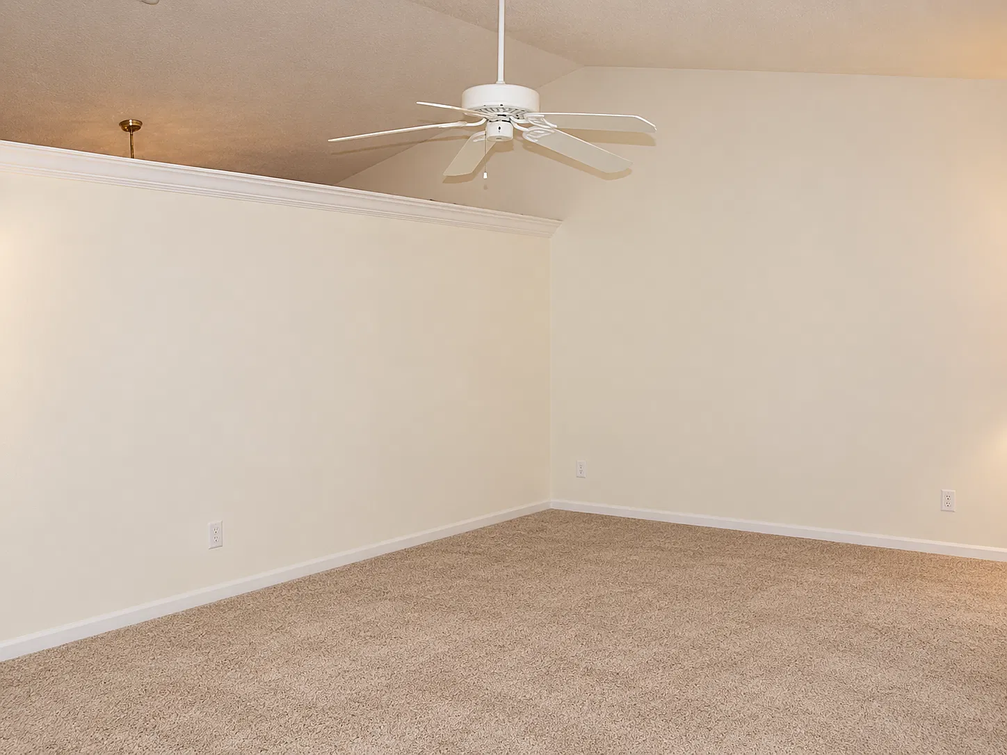 2 bed, 1582 sqft, $2,449 — Photo 2