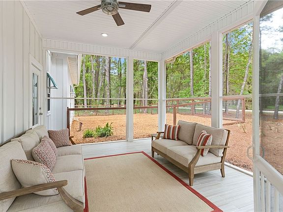 5th image of 1092 Black Cypress Dr SW