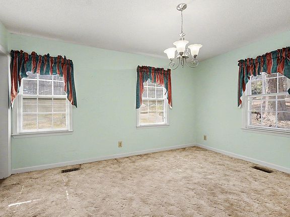 4th image of 1224 Bramble Dr
