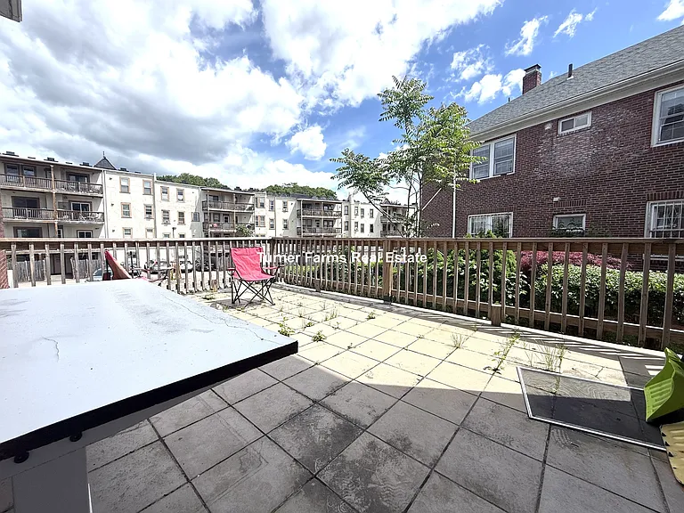 113 Lanark Rd #1 — Photo 25