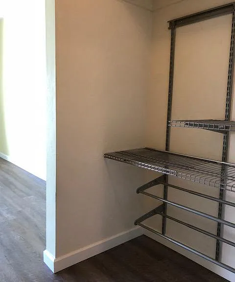 Walking closet