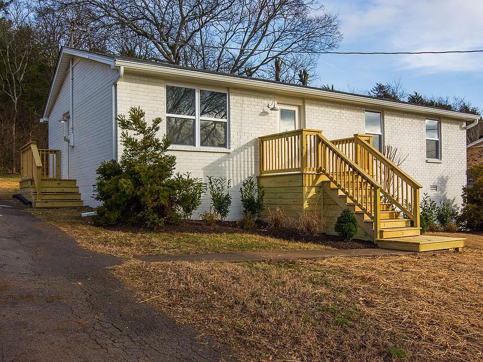 1st image of 212 Ash Dr
