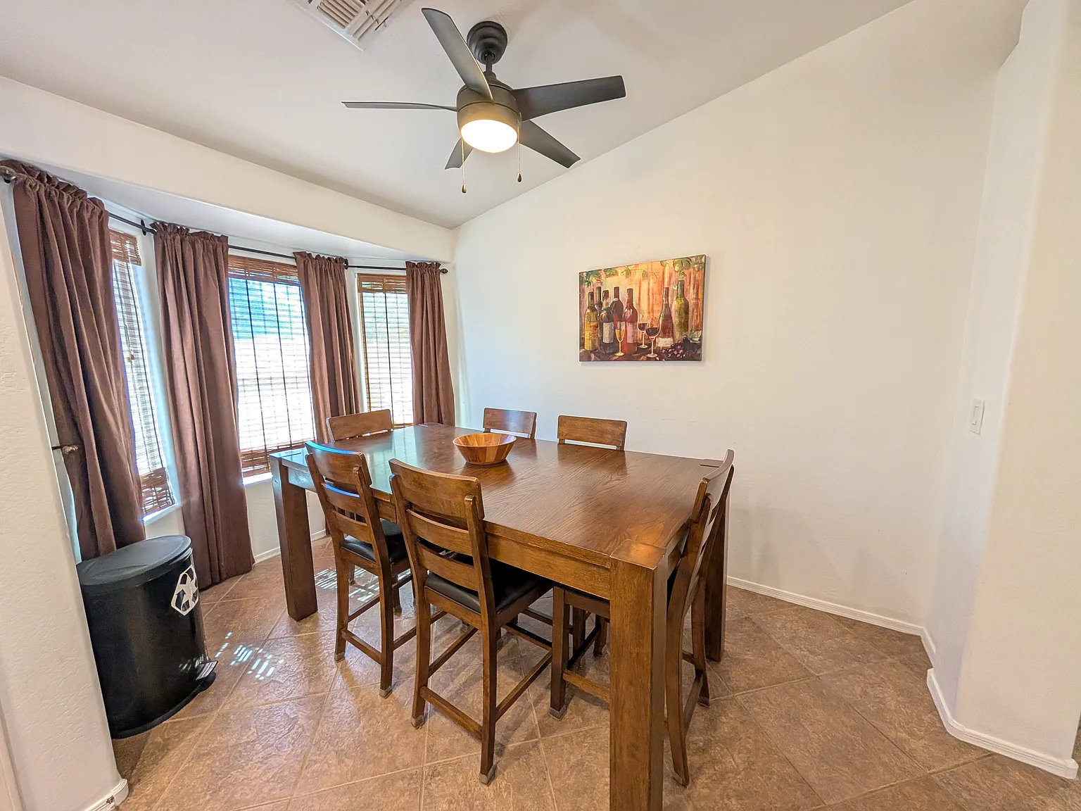 4 bed, 1752 sqft, $2,600 — Photo 4