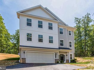 1237 Spruce Ave, Shady Side, MD 20764
