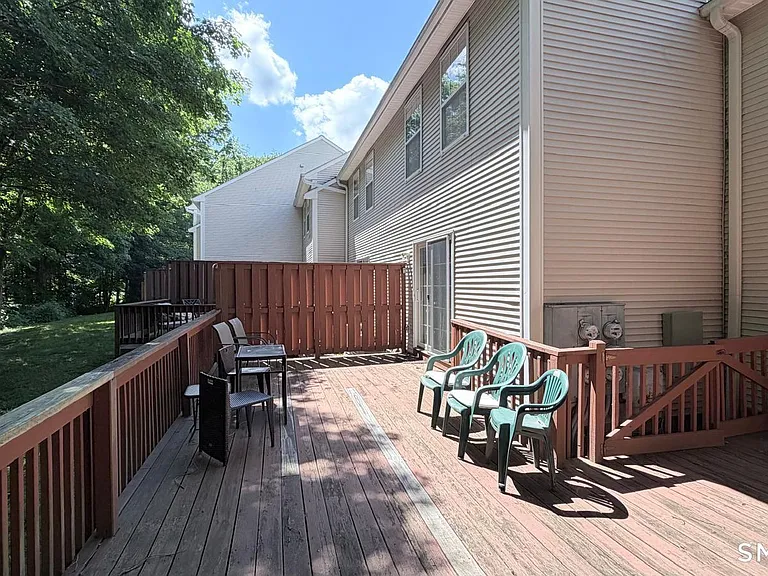 3409 Whitney Ave #6 — Photo 25