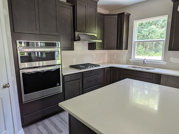 3rd image of 313 Summer Ranch Dr